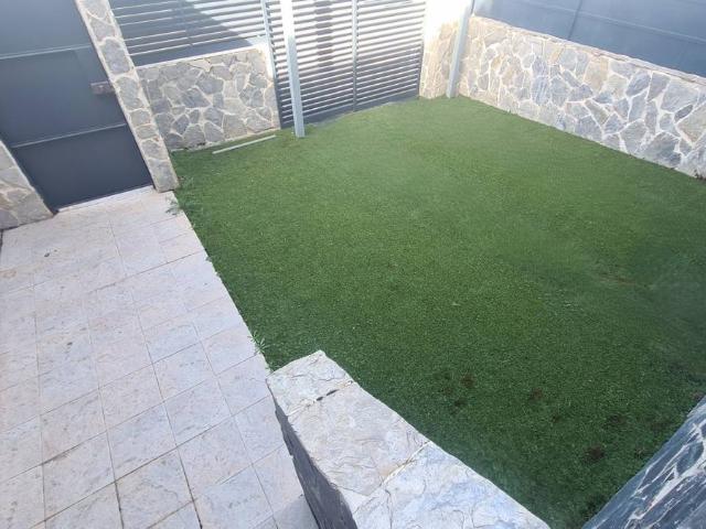 Chalet en venta en Loeches, Madrid