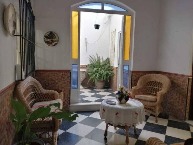 Chalet en venta en Lora Del Río, Andalucía
