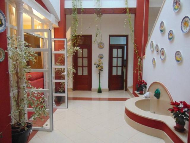 Chalet en venta en Lora Del Río, Andalucía