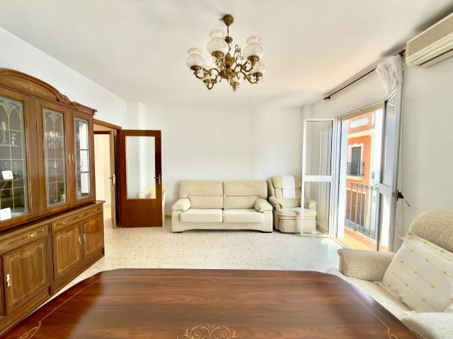 Chalet en venta en Lora Del Río, Andalucía