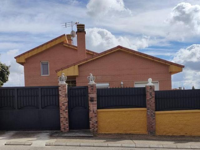 Chalet en venta en Loranca De Tajuña, Guadalajara