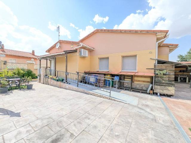 Chalet en venta en Loranca De Tajuña, Castilla-La Mancha