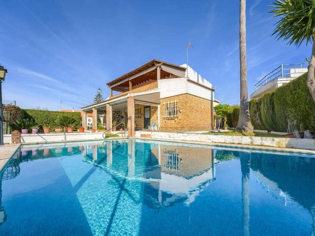 Chalet en venta en Los Barreros, Espartinas