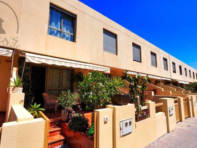 Chalet en venta en Los Cuervos, Granadilla de Abona