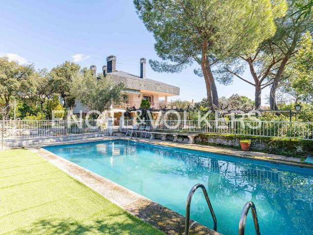 Chalet en venta en Los Bomberos, Torrelodones