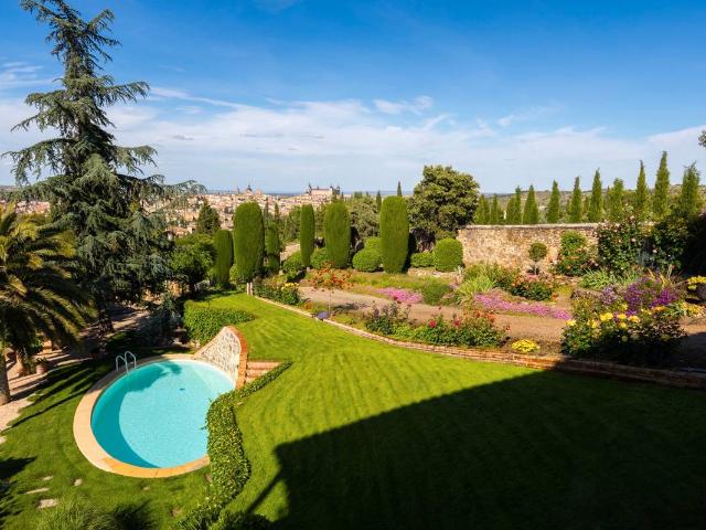 Villa en venta en Toledo