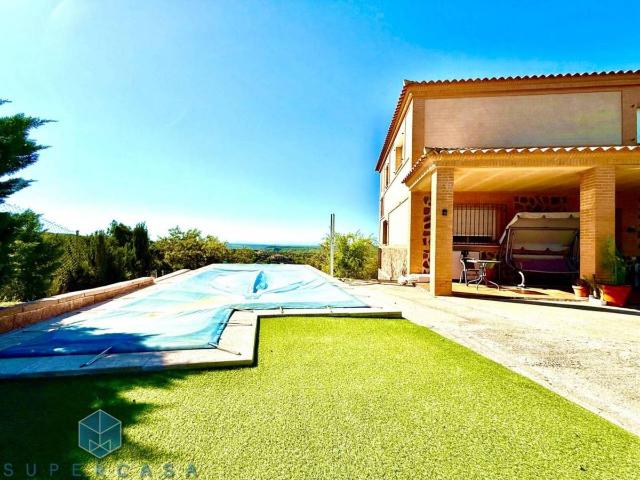 Villa en venta en Toledo