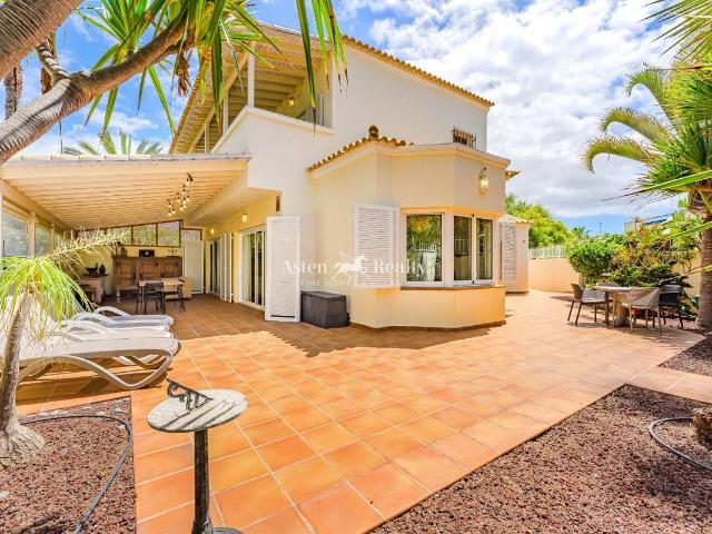Chalet en venta en Las Casas, Arona