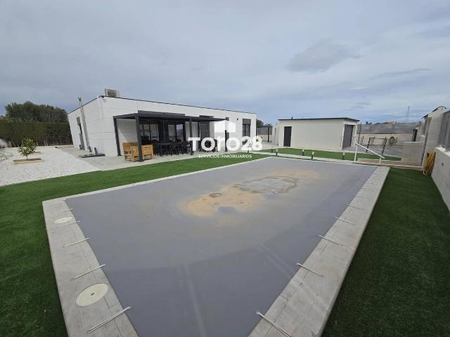 Villa en venta en San Vicente Del Raspeig, la Borinquen