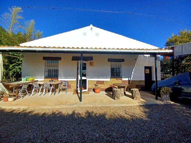 Villa en venta en Guillena