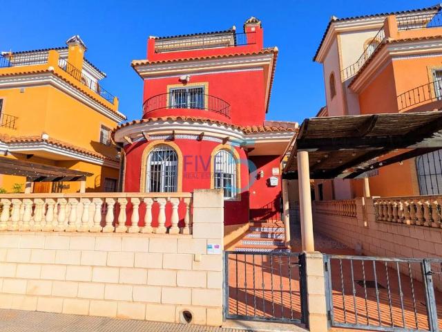 Chalet en venta en Los Montesinos, Alacant / Alicante