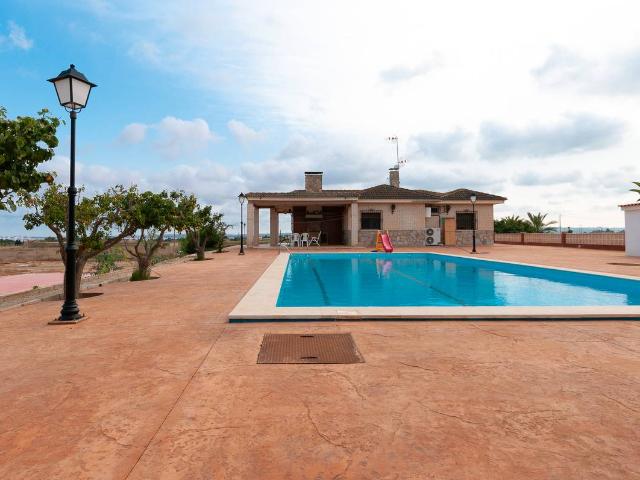 Terreno en venta en Los Montesinos
