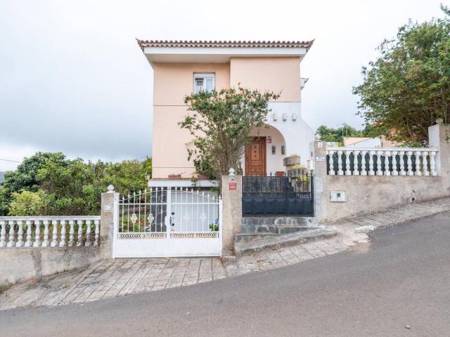 Villa en venta en Arucas, Montaña de Arucas