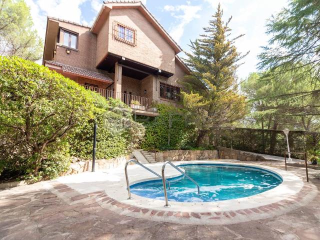 Chalet en venta en Los Bomberos, Torrelodones