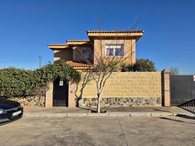 Chalet en venta en Lucillos, Castilla-La Mancha