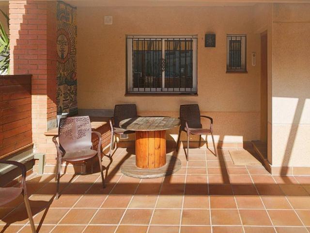 Villa en venta en Maçanet De La Selva