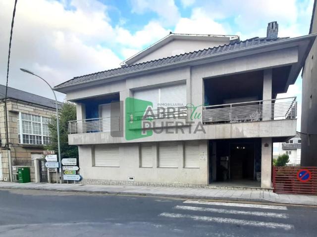 Villa en venta en Maceda