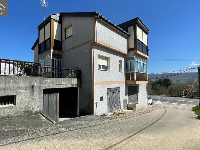 Villa en venta en Maceda