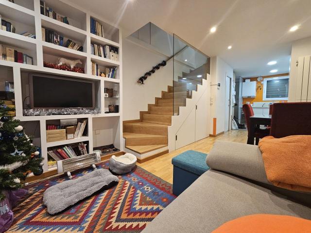 Chalet en venta en Ciudad Lineal, Madrid