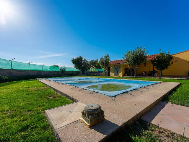 Chalet en venta en Madridanos, Castilla y León