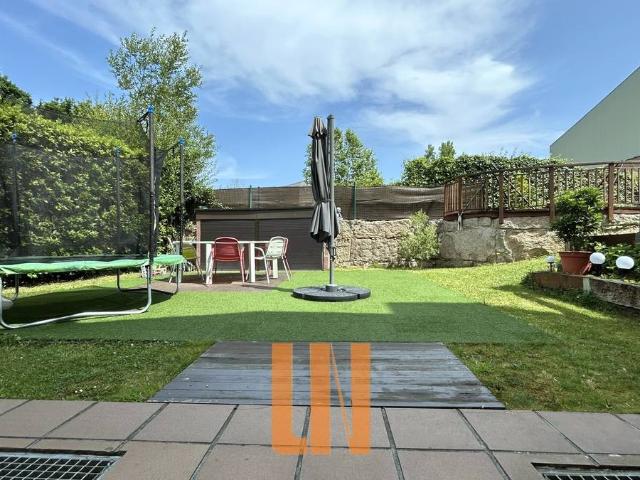 Chalet en venta en Oleiros, A Coruña