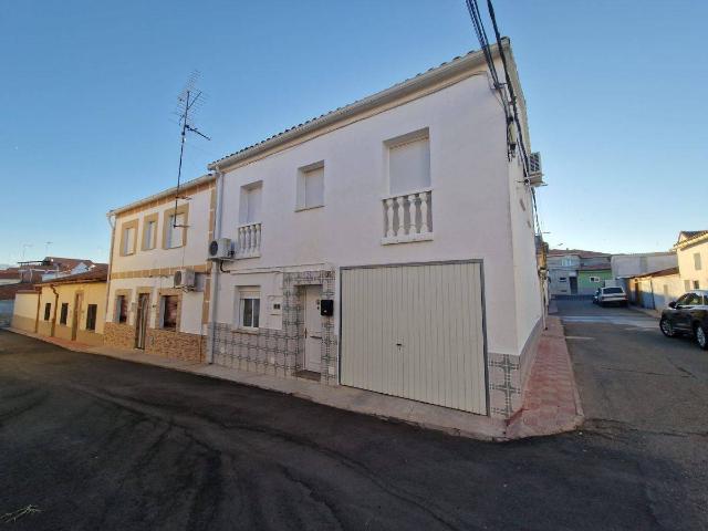 Villa en venta en Majadas