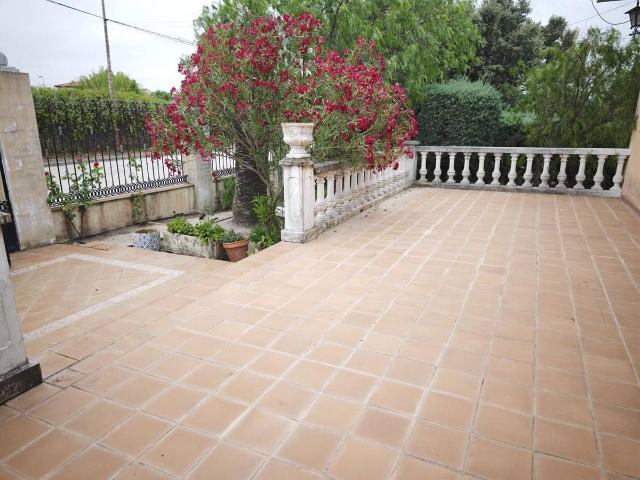 Villa en venta en Majadas