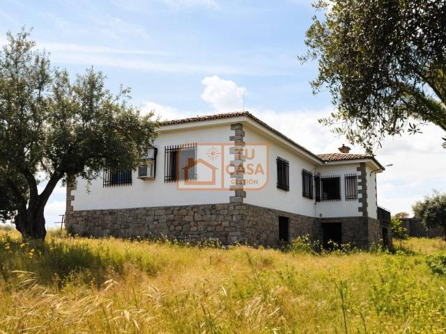 Chalet en venta en Malpartida De Cáceres, Cáceres