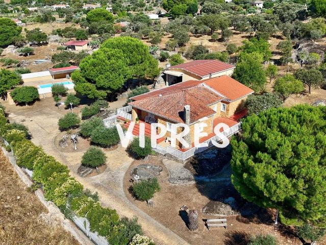 Villa en venta en Malpartida De Cáceres