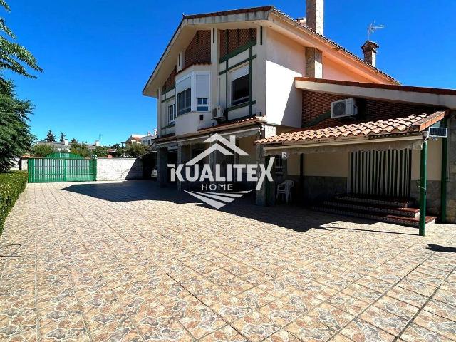 Chalet en venta en Malpartida De Cáceres, Extremadura