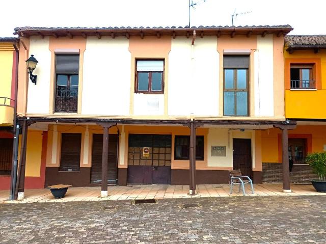 Chalet en venta en Mansilla de las Mulas, León