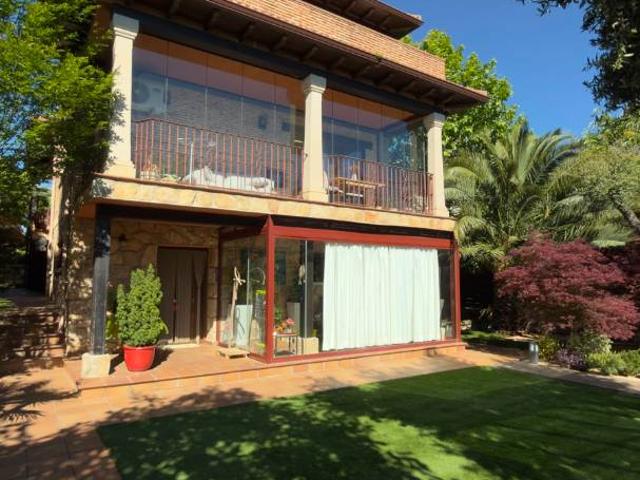 Chalet en venta en Manzanares El Real, Madrid