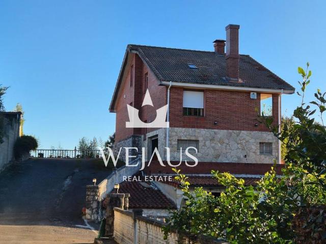 Chalet en venta en Bezana, Santa Cruz De Bezana