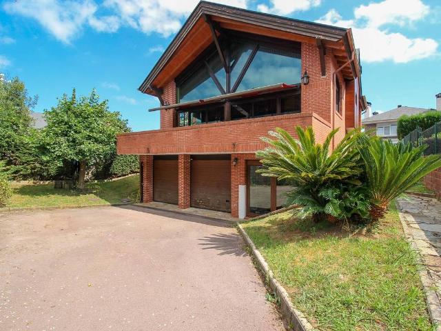 Chalet en venta en Bezana, Santa Cruz De Bezana