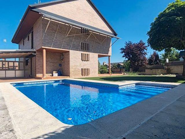 Chalet en venta en Rozas De Puerto Real, Madrid