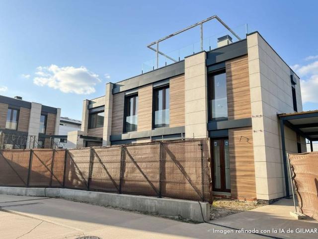 Chalet en venta en Rozas De Puerto Real, Madrid