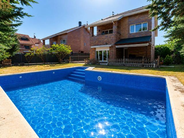 Chalet en venta en Rozas De Puerto Real, Madrid