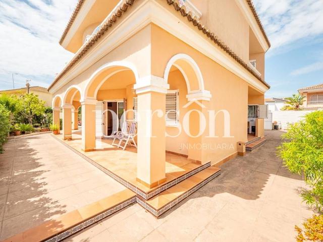 Villa en venta en Sueca