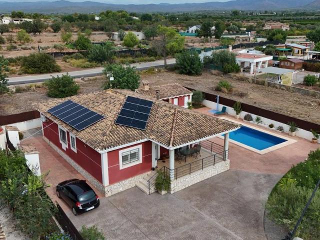 Chalet en venta en Marines, València / Valencia