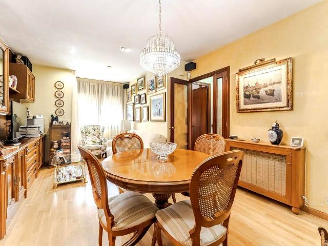 Villa en venta en Martorell