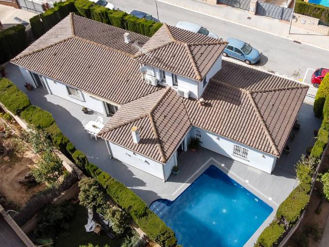 Villa en venta en Martorell