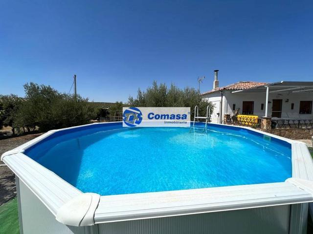 Chalet en venta en Martos, Andalucía