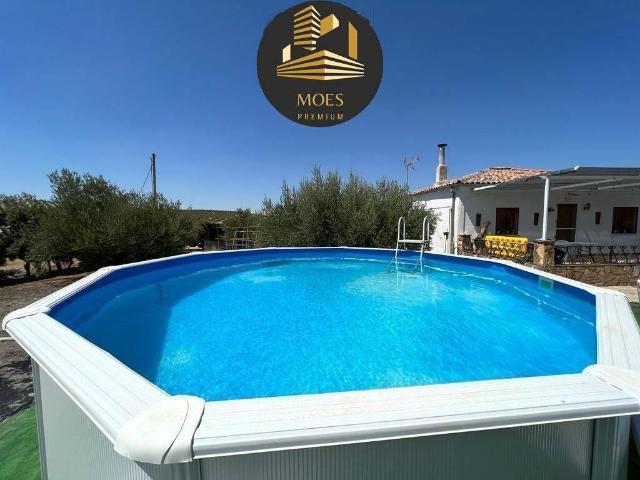 Chalet en venta en Martos, Andalucía