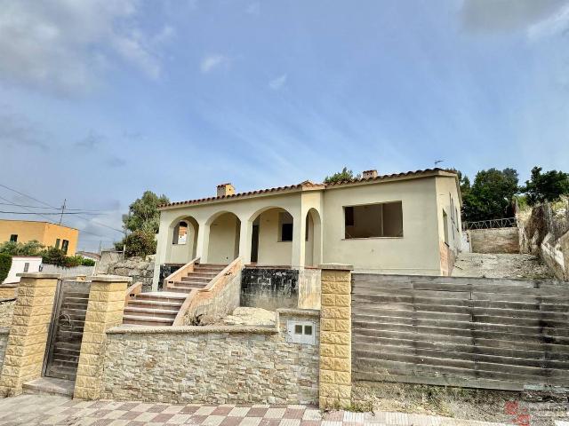Villa en venta en Masquefa