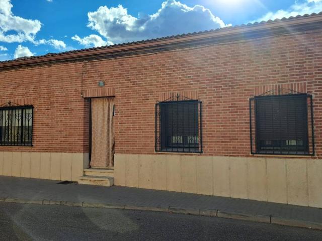 Chalet en venta en Matapozuelos, Castilla y León