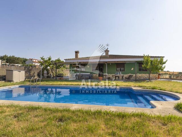 Chalet en venta en Matarrubia, Castilla-La Mancha