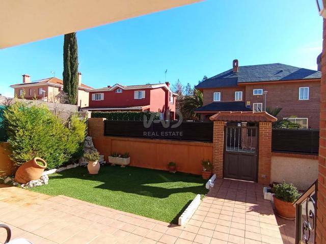 Chalet en venta en Meco, Madrid