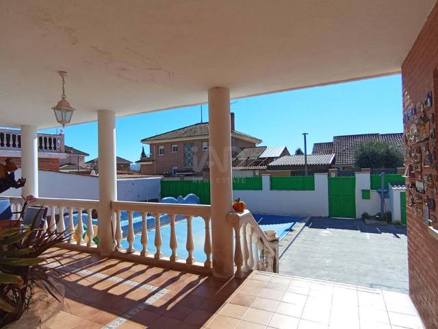 Chalet en venta en Meco, Madrid