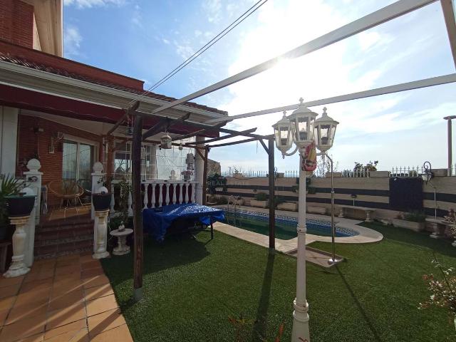 Chalet en venta en Meco, Madrid