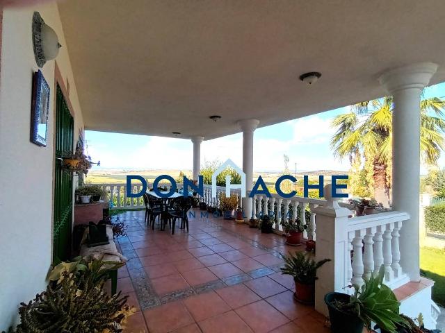 Chalet en venta en Medellín, Badajoz